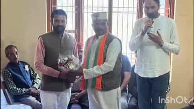 भवारना: पूर्व विधानसभा अध्यक्ष विपिन सिंह परमार ने धीरा में आयोजित कार्यक्रम में की शिरकत