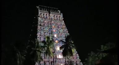 மயிலாடுதுறை: மயூரநாதர் ஆலயத்தில் உள்ள குமரக்கட்டளை சுப்ரமணிய சுவாமி ஆலயத்தில் கந்தசஷ்டி விழாவை முன்னிட்டு சத்ரு சம்ஹார திரிசதி அர்ச்சனை நடைபெற்றது.