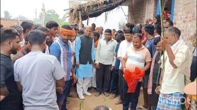 मंझिआंव: मोटरसाइकिल की टक्कर से छठ पूजा का सामान खरीदने जा रही महिला की मौत, विधायक ने ली जानकारी