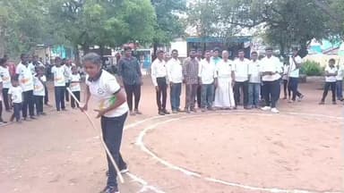 மேட்டூர்: ஜலகண்டாபுரத்தில் வட்டார அளவிலான விளையாட்டுப் போட்டிகள்.. நூற்றுக்கு மேற்பட்ட மாணவ மாணவிகள் பங்கேற்பு