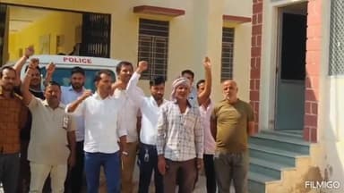 सुजानगढ़: गांव बड़ाबर के ग्रामीणों ने सुजानगढ़ सदर थाने पर किया प्रदर्शन