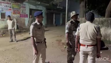 नवादा: नगर थाना प्रभारी अविनाश कुमार ने भट्ट मोहल्ला में की छापेमारी, मच गई खलबली