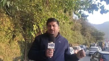 धामी: शिमला के प्रवेश द्वार तारा देवी से शिमला तक 7 किलोमीटर का सफर तय करने में लोगों को 2 से 3 घंटे लग रहे हैं