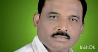 आरमोरी: सुकाळा फाट्यांवरील प्रवासी निवाऱ्याची दुरावस्था,नविन बांधकाम करा माजी समाजकल्याण सभापती विश्वास भोवते यांची मागणी