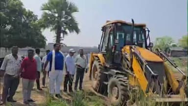 नाथनगर: छठ पर्व को लेकर चंपा नदी घाट पर जोर-शोर से तैयारी, सफाई और लाइटिंग का काम जारी