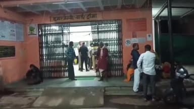 ललितपुर: मोहल्ला खिरकापुरा में विपक्षियों ने जमकर की मारपीट, युवक गंभीर रूप से घायल होकर जिला अस्पताल में भर्ती