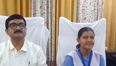 फर्रुखाबाद: 1 दिन के लिए जिलाधिकारी बनी छात्रा मनाली पाठ ने मीडिया से की बात, IAS क्रैक कर बनना चाहती हूं डीएम