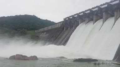 మింద తుఫాన్ ఎఫెక్ట్ కారణంగా డొంకరాయ డ్యాం నుండి నీటిని విడుదల చేసిన అధికారులు