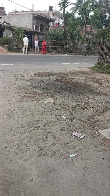 मलाढ में छठी मैया को शाम का पुजा अर्चना करने छठी मैया के घाट