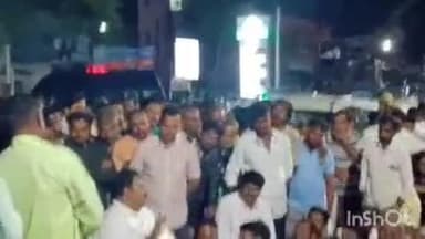 ಕಡೂರು: ಬಿಜೆಪಿ ಮಾಜಿ ಶಾಸಕರ ಅಳಿಯನ ಮೇಲೆ ಕಾಂಗ್ರೆಸ್ ಕಾರ್ಯಕರ್ತರಿಂದ ಹಲ್ಲೆ.! ರಾತ್ರೋ ರಾತ್ರಿ ಪೊಲೀಸ್ ಠಾಣೆ ಮುಂದೆ ಪ್ರತಿಭಟನೆ.!