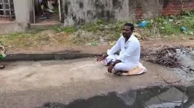 கடலூர்: வண்டி பாளையத்தில் சாலையில் ஓடும் கழிவினரை கண்டித்து தரையில் அமர்ந்து போராட்டம்