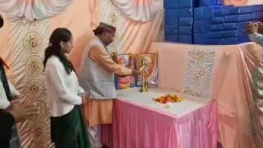 पौड़ी: ब्लॉक सभागार में युवा महोत्सव का शुभारंभ, पहले दिन सामूहिक लोकगीत एवं लोक नृत्य स्पर्धाएं आयोजित हुईं