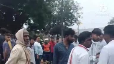 ललितपुर: कस्बा जाखलौन स्थित पाली तिराहा के पास दो बाइकों की आमने-सामने भिड़ंत में चार लोग घायल, एक की हालत मरणासन्न