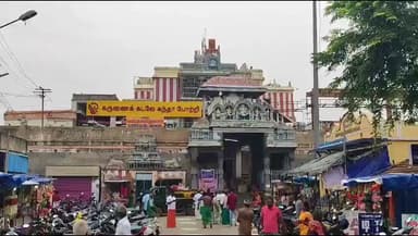 பாபநாசம்: கந்த சஷ்டி விழாவில் சூரசம்ஹாரம்... தஞ்சை அருகே சுவாமிமலை கோயிலில் குவிந்த பக்தர்கள்