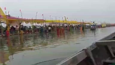 पिपराही: महापर्व छठ को लेकर डीएम-एसपी के निर्देश पर बागमती नदी में नाव से विधि व्यवस्था का जायजा लिया गया
