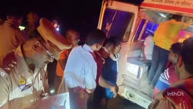 छिबरामऊ: आगरा-लखनऊ एक्सप्रेसवे के 158 किलोमीटर कट पर खड़ी स्लीपर बस में ट्रक ने मारी टक्कर, 13 लोग घायल होकर भर्ती