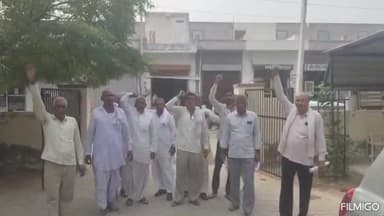 सुजानगढ़: मूंगफली व मूंग खरीद में टोकन कटाई के फर्जीवाड़े का आरोप, जांच की मांग को लेकर बीदासर एसडीएम को सौंपा ज्ञापन