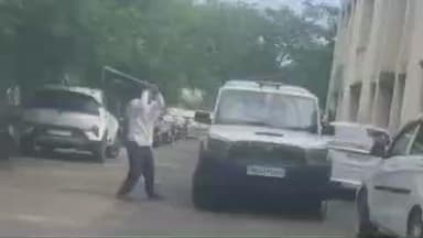 मुदखेड: तहसीलदार यांची गाडी फोडणाऱ्या शेतकऱ्यावर कायदेशीर कारवाई करून मुदखेड पोलीस ठाण्यात गुन्हा दाखल