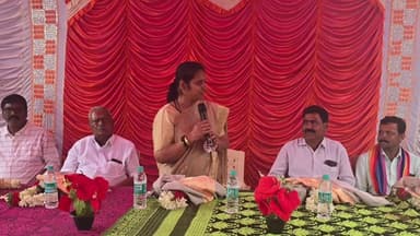 ಹರಪನಹಳ್ಳಿ: ಮಾಡಲಗೆರೆಯಲ್ಲಿ ವಿವಿಧ ಫಲಾನುಭವಿಗಳಿಗೆ ಟ್ರ್ಯಾಕ್ಟರ್ ವಿತರಿಸಿದ,ಶಾಸಕಿ ಲತಾ ಮಲ್ಲಿಕಾರ್ಜುನ್