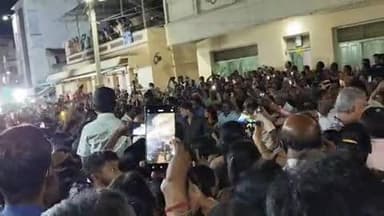 திருப்பூர் தெற்கு: அரிசி கடை வீதியில் ஸ்ரீ விஸ்வேஸ்வரர் ஆலயத்தில் நடைபெற்ற சூரசம்ஹார நிகழ்ச்சியில் ஆயிரக்கணக்கான பக்தர்கள் கலந்து கொண்டனர்