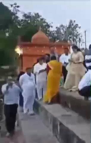 टीकमगढ़: टीकमगढ़ में महापर्व छठ मनाया गया, महेंद्र सागर तालाब के महादेव घाट पर श्रद्धालुओं ने की पूजा