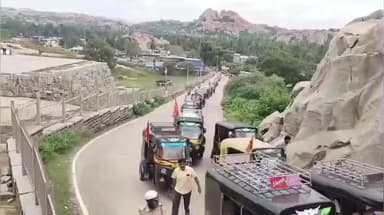 ಹೊಸಪೇಟೆ: ಬೈಕ್ ಟ್ಯಾಕ್ಸಿ ಆರಂಭಿಸದಂತೆ, ವಿಶ್ವವಿಖ್ಯಾತ ಹಂಪಿಯಿಂದ ಹೊಸಪೇಟೆವರೆಗೆ ಆಟೋ ಚಾಲಕರಿಂದ ಪ್ರತಿಭಟನೆ