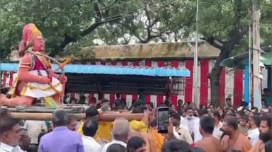 இராமேஸ்வரம்: ராமநாத சுவாமி கோவில் அருகே சூரனை முருகன் வதம் செய்யும் சூரசம்கார நிகழ்ச்சி நடைபெற்றது