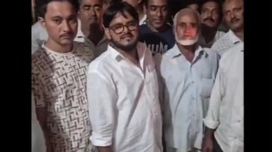 জলঙ্গি: ইনাতপুর মোড়ে জনসংযোগে জলঙ্গি দক্ষিণ ব্লক সভাপতি আরিফ বিল্লা, সাধারণ মানুষের সমস্যার সমাধানে অঙ্গীকারবদ্ধ