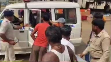 হীরবাঁধ: বাঁকুড়ায় ক্রেন দুর্ঘটনায় মৃত দুই, শোকে স্তব্ধ হিড়বাঁধের বহড়ামুড়ি গ্রাম