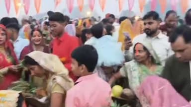 गुठनी: गुठनी प्रखंड के विभिन्न गांवों में छठव्रतियों ने उगते सूर्य को दिया अर्घ्य, प्रशासन तैनात रहा