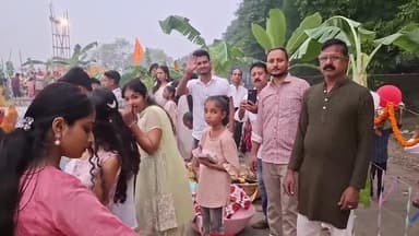 महनार: महनार में उदीयमान सूर्य को अर्घ्य देने के साथ लोकआस्था का महापर्व संपन्न