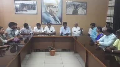 ಗದಗ: ಕಿತ್ತೂರ ರಾಣಿ ಚೆನ್ನಮ್ಮ ಜಯಂತ್ಯೋತ್ಸವ ಅಂಗವಾಗಿ ನಗರದಲ್ಲಿ ಪೂರ್ವಭಾವಿ ಸಭೆ