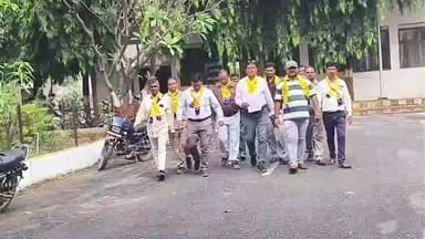 ગોધરા: ગોધરા તાલુકમાં કમોસમી વરસાદને કારણે ખેડુતોને પાક વળતર આપવા આમ આદમી પાર્ટીની જિલ્લા સેવાસદન કચેરી ખાતે રજૂઆત