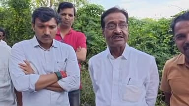 बार्शी: कोरफळे येथील द्राक्ष बागेवर तन नाशक फवारलेल्या घटनेचा दखलपात्र गुन्हा म्हणून तपास करावा : आमदार दिलीप सोपल