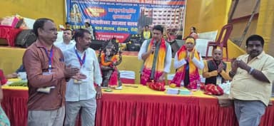 रातू: उगते सूर्य को अर्घ्य के साथ छठ महापर्व का समापन, उमड़ी श्रद्धालुओं की भीड़