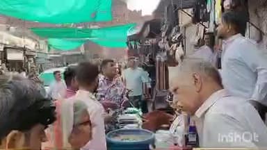 पोकरण: व्यापारी और युवक के बीच पैसे की लेनदेन को लेकर बीच सड़क पर हुई मारपीट, अश्लील शब्दों का हुआ प्रयोग