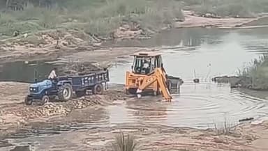 डभरा क्षेत्र के ग्राम सीरियागढ़ के बोराई नदी से अवैध रेत खनन की जानकारी, ग्रामीणों ने कार्रवाई की मांग की