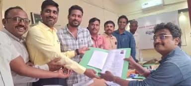 ಗದಗ: ನಗರದಲ್ಲಿ ಕಾವೇರಿದ ಕಾನಿಪ ಚುನಾವಣೆ, 50ಕ್ಕೂ ಹೆಚ್ಚು ಅಭ್ಯರ್ಥಿಗಳಿಂದ ನಾಮಪತ್ರ ಸಲ್ಲಿಕೆ