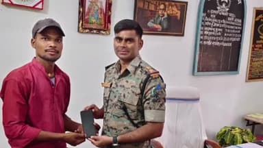 सगमा: धुरकी पुलिस को मिली बड़ी सफलता, CEIR पोर्टल से गुम हुए दो मोबाइल बरामद कर स्वामियों को सौंपा