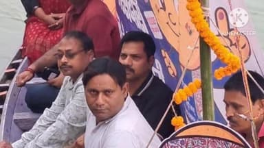 डेहरी: छठ घाटों पर मतदाता जागरूकता अभियान, नौका से दी गई मतदान की अपील