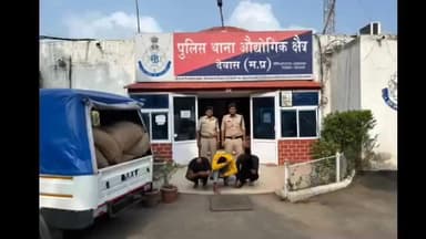 देवास: औद्योगिक थाना पुलिस ने खड़े ट्रक से गेहूं के बोरे चुराने वाले 6 आरोपियों को पकड़ा, 3 नाबालिग भी शामिल