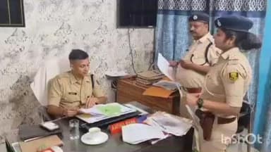 बरौली: एसपी अवधेश दीक्षित ने बरौली थाने का किया निरीक्षण, सुरक्षा व्यवस्था की ली जानकारी, थाना प्रभारी रहीं मौजूद