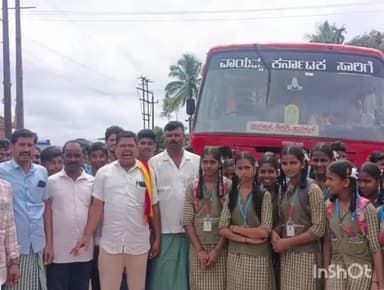 ಹಾನಗಲ್: ಬಸ್ ನಿಲುಗಡೆಗಾಗಿ ಆಗ್ರಹಿಸಿ ಸಮ್ಮಸಗಿ ಗ್ರಾಮದಲ್ಲಿ ಬಸ್ ತಡೆದು ಪ್ರತಿಭಟನೆ