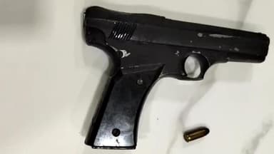 जबलपुर: हवाईफायर कर दहशत फैलाने वाला आरोपी गिरफ्तार, नयागांव के जंगल में छिपा रखी थी लोडेड पिस्टल