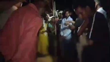 শদিয়া: ধলা শদিয়া দলং সংযোগী পথত পথ দুৰ্ঘটনা
থিতাতে নিহত এজন ,১১৫ নং ৰাষ্ট্ৰীয় ঘাইপথ অৱৰোধ স্থানীয় ৰাইজৰ