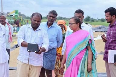 కొమురవెల్లి: కొమురవెల్లి మండల పరిధిలోని పలు వరి ధాన్యం కొనుగోలు కేంద్రాలను ఆకస్మికంగా పరిశీలించిన జిల్లా కలెక్టర్ హైమావతి