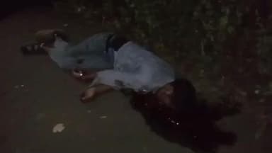 ओडगी: ओडगी बिहार पुर मुख्य मार्ग में तेज़ रफ्तार का कहर, बाइक पेड़ से टकराई, एक की मौत और एक गंभीर घायल