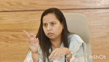 श्रीवर्धन: श्रीवर्धन शहरातील विविध विकास कामांचा आढावा घेण्यासाठी मंत्रालयात बैठक