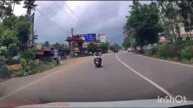 കുന്നത്തുനാട്: MC റോഡിൽ പുല്ലുവഴിയിൽ സ്ക്കൂട്ടറിൽ കാർ ഇടിച്ച് അപകടം