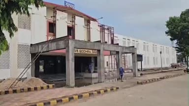 ગોધરા: પશ્ચિમ રેલવેના GM આગામી મુલાકાતને લઈને રેલવે સ્ટેશન ખાતે તડામાર તૈયારીઓ શરૂ કરી દેવામાં આવી